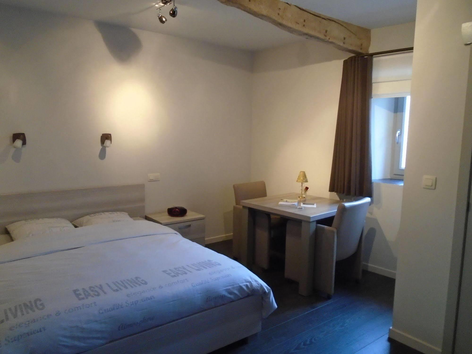 B&B De Oude Winning Riemst Exterior photo