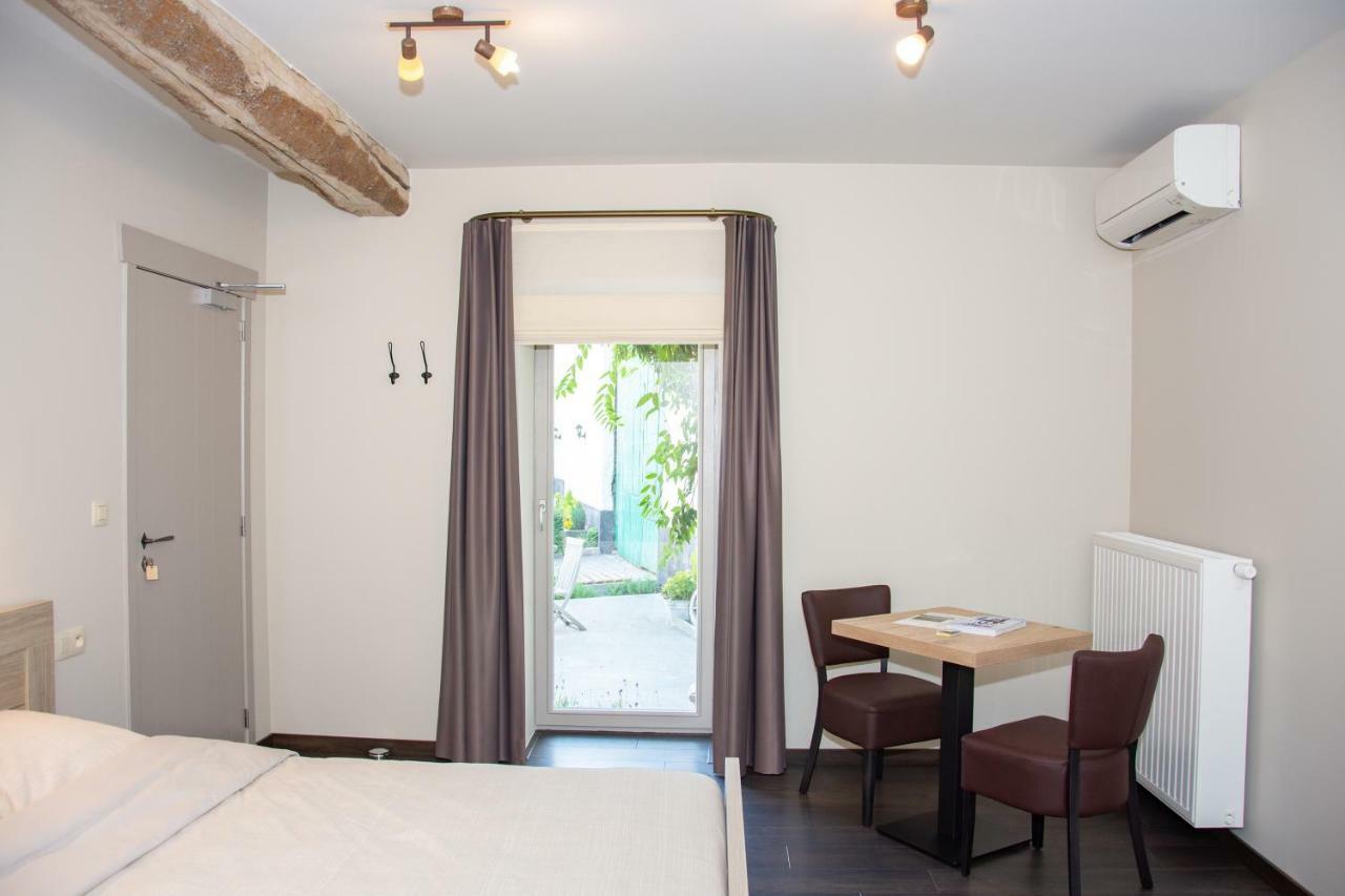 B&B De Oude Winning Riemst Exterior photo